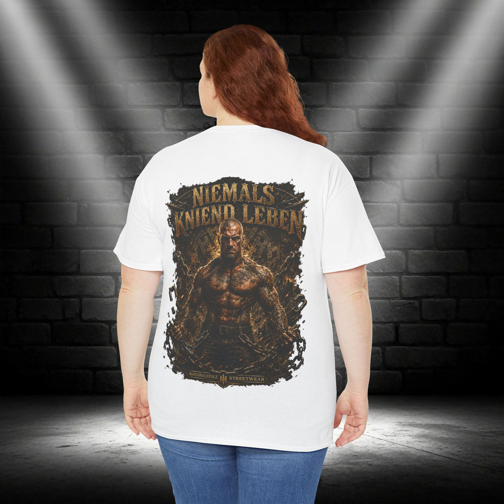 NATIONALSTOLZ T - Shirt - ,,Niemals kniend leben"